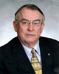 Retired lawyer Lester Carter Jr. is latest to receive Order of Long Leaf  Pine