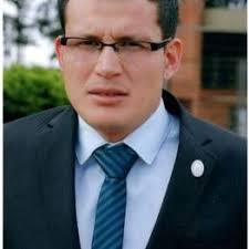 Diego Urrea (@DiegoUrreaa)