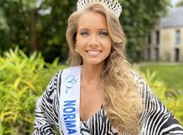 Miss France 2021 Decouvrez Amandine Petit Miss Normandie 2020 En 2020 Miss France Photos Normandie