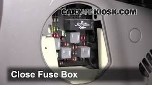 Interior Fuse Box Location 2001 2005 Pontiac Aztek 2002 Pontiac Aztek 3 4l V6