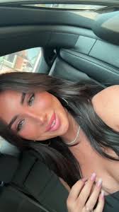 elora walker🧿 (@elora_walker)