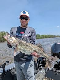 POOL 4 (RED WING) WATER TEMP 62: LEVEL 11.5:FLOW @ 74,500