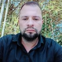 20+ "John Dueñas" profiles