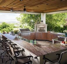 custom outdoor kitchen builder long