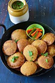 How To Make Bajra Dhebra Bajra Dhebra Recipe Maayeka Recipe Recipes Sorghum Flour Methi Leaf