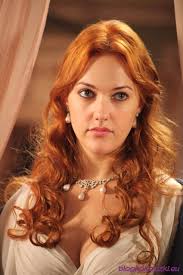 Meryem uzerli HD phone wallpaper