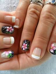 Diferentes tipos de fotos con uñas decoradas para poder sacar ideas sobre tendencias del año 2021 y 2022 todo lo que se usa. Pin De Maricela En Flores Unas Pintadas Unas Decoradas Manos Unas Con Figuras