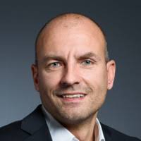 13300+ profiluri „-suman Adrian”