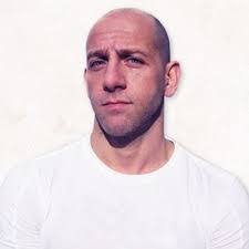 Steven Artis's Instagram, Twitter & Facebook