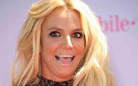 New britney spears merchandise available now! Britney Spears Bezeichnet Dokus Als Scheinheilig