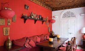 Take one look at this dainty dining room and charming home design idea and the urge to serve tea and cakes may prove irresistible. Exotic And Exquisite 16 Ways To Give The Dining Room A Moroccan Twist