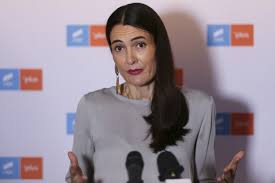 Aceasta le spunea locuitorilor sectorului 1 chiar pe clotilde armand primarul ales al primăriei sectorului 1 a anunțat că vrea să înceapă un audit la. Incredibil Ce Scrie In Cv Ul Lui Clotilde Armand È™i A Inflorit ExperienÈ›a ProfesionalÄƒ Ziarul National
