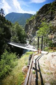 Roland Lüthi auf LinkedIn: Letzte Woche wurde die Fussgängerbrücke  Riederchi in Stalden eingeweiht…