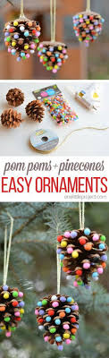 Pour sa fabrication, il vous faut une base pour la couronne; 21 Idees De Decoration De Noel Avec Des Pommes De Pin