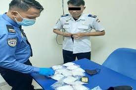 Jun 17, 2021 · kemenhub siapkan 2.445 formasi cpns 2021 untuk lulusan slta hingga s2, berikut rinciannya cukup lama pencari kerja menunggu peluang lowongan kerja tidak terkecuali untuk calon pegawai negeri sipil (cpns) 2021. Kemenhub Kecewa Dan Prihatin Ada Pegawainya Ketangkap Bawa Sabu