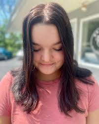 Lori Rohrbach's Instagram, Twitter & Facebook