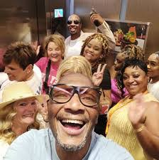 Vanessa Billings's Instagram, Twitter & Facebook