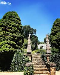 Habitually Chic The Chicest Garden And Guesthouse Garden Green Landscape Guest House