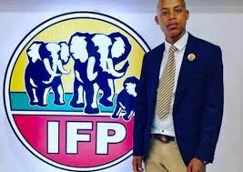 Mr serame taukobong (chief executive officer: Rzw1bfsanicwbm
