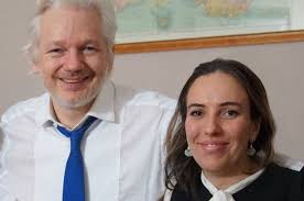 Adriana lima and julian edelman partied together after the met gala. Julian Assange S Partner Stella Moris Speaks Out His Life Is On The Brink World Socialist Web Site
