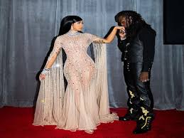 Weeks after filing for divorce from her husband offset, cardi was seen kissing her estranged hubby at her 28th birthday. Cardi B Calls It Quits With Husband Offset Files For Divorce