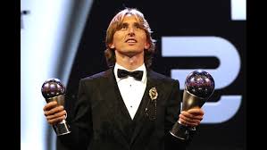 Barca legendary midfielder doesn't understand why the ballon d'or hasn't been awarded to leo messi. Luka Modric Beats Ronaldo And Salah To Win Best Fifa Men S Player Award Fox43 Com