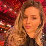 Allyson Pires's Instagram, Twitter & Facebook