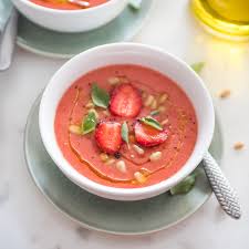 Recette de soupe froide concombre, pomme, menthe et gingembre. Soupe Froide De Tomates Et Fraises Au Basilic Cuisinons En Couleurs