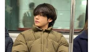 Bts' taehyung & armys played together as if they were in a historical drama and it was hilarious! Bts V Becomes A Trending Topic As Soon As He Posts Photos Of Himself Riding The Subway Jazminemedia