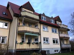 Sie verfügt über 2 gleich große schlafzimmer und ein wohnzimmer ebenfalls verfügt die wohnung über 2 badezimmer mit 2 badewannen. 3 Zimmer Wohnung Zu Vermieten 18273 Gustrow Am Werder 12 Mapio Net