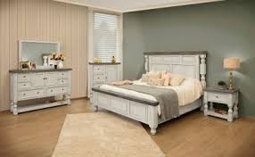 Beaded frames along the headboard and footboard add further design accents. Afhikyqn Nn9pm