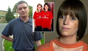 Carr, 43, jailed for giving ian huntley an alibi after he killed holly wells and jessica chapman, was outed online. Documentary Reveals Soham Killer Ian Huntley Beat Up His Pregnant Girlfriend