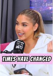 Anna Vakili Saying She Cant Go Back to Iran