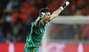 Iker casillas profile), team pages (e.g. Nach Herzinfarkt Verband Will Casillas Ehren Doch Der Zogert Real Total