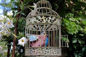 Zur gestaltung des gartens gibt es bekannterweise die verschiedensten materialien. Gartendeko Aus Metall Selber Machen Kreative Ideen