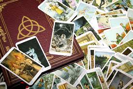 The vibrant cards, featuring full scenes with figures and symbols, were drawn in 1909 about the rider waite deck. The Best Books On Rider Waite Smith Based Tarot Decks Mat Auryn