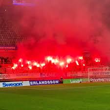 Ifk göteborg cupguld 2020 fans firar med spelare utanför gamla ullevi. Ultras World Ifk Goteborg Vs Aik 28 09 2018 Facebook