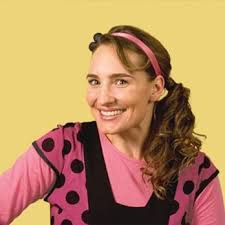 Tracey Tell's Instagram, Twitter & Facebook