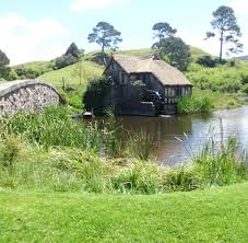 In diesem video geht es um ein echtes haus, das sehr stark an die märchenhafte welt von herr der ringe erinnert.wahrscheinlich hat sich jeder von uns schon e. Neuseeland Auf Den Spuren Der Hobbits Im Auenland Bilder Fotos Welt