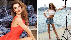 Ha birde gogusleri yok sanirim. Tulin Sahin Ince Ve Uzun Oldugum Icin Acimasiz Davrandilar
