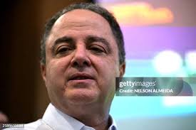 2,142 Roberto Silva Photos & High Res Pictures