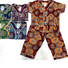 Sasmi atau anggun, adalah penyanyi, pencipta lagu, artis rekaman, produser rekaman, panelis, juri pencarian bakat, aktris, dan filantropis prancis kelahiran indonesia. Jual Baju Batik Anak 9 Bulan Terbaru Lazada Co Id