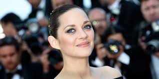 The batman movie will also reunite cotillard with her inception director christopher nolan and. 4 Ans Apres Marion Cotillard Se Confie Sur Sa Mort Dans Batman