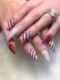 32 Holiday Nail Art Ideas To Get You Into The Christmas Spirit Cute Christmas Nails Candy Cane Nails Christmas Nail Art Designs