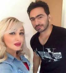 ونشرت الفنانة ميرهان حسين صورا تجمع تامر حسني بزوجته بسمة بوسيل، عبر حسابها بموقع إنستجرام، وعلّقت: ØªØ§Ù…Ø± Ø­Ø³Ù†ÙŠ ÙˆØ²ÙˆØ¬ØªÙ‡ Ù…Ø§ Ø³Ø± Ù‡Ø°Ù‡ Ø§Ù„Ø¹Ù„Ø§Ù‚Ø© Ø§Ù„Ø±ÙˆÙ…Ø§Ù†Ø³ÙŠØ© Ù…Ø¬Ù„Ø© Ø§Ù„Ø¬Ù…ÙŠÙ„Ø©