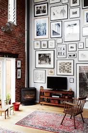 The Keys To Making A Gallery Wall Look Timeless Not Trendy European Home Decor Rooms Home Decor Interior Design