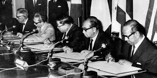Tun abdul razak dlantik mnjadi perdana menteri mlysia kdua pd 22 september 1970 sewaktu negara dlanda mslh perpaduan kaum dn kemiskinan. 5 Negara Pendiri Asean Halaman All Kompas Com