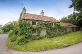 The Exquisite Duxey Cottage A Chocolate Box Cottage Set In Wensleydale In The Yorkshire Dales Ukbreak Yorkshire Yorkshire Cottages Cottage Holiday Cottage