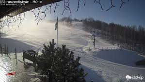 Megnyitották az első sípályát az eplényi síaréna területén, közölte a síközpont a. Kinyitott Epleny