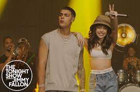 Sin duda este fue el año de nicki nicole.la cantante de trap nacida en rosario será la invitada especial del programa the tonight show que conduce jimmy fallon el próximo 27 de abril. Nicki Nicole Lunay Perform On Fallon Watch Billboard